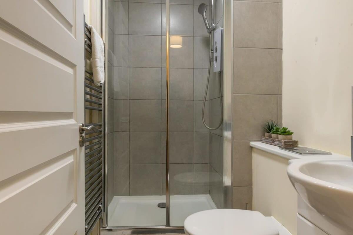 Lovely 1 Bed Attic In Brixton Appartamento *